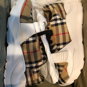 burberry regis
